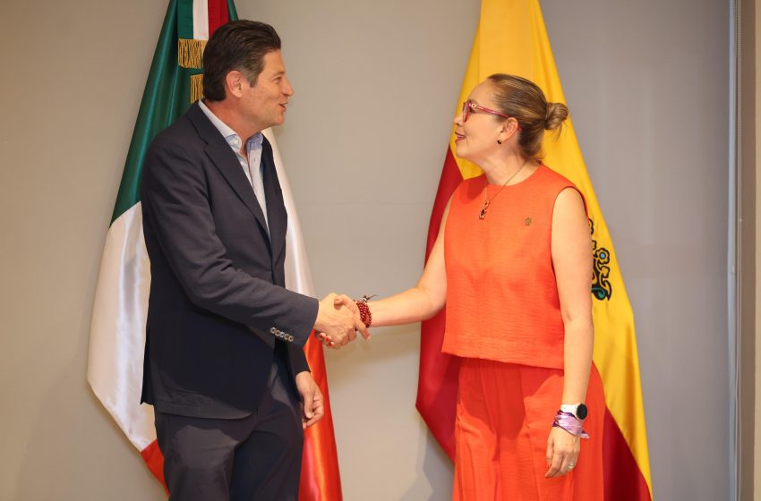  Ofrece Alfonso Martínez ruta a Yarabí Ávila para saldar históricos adeudos de UMSNH