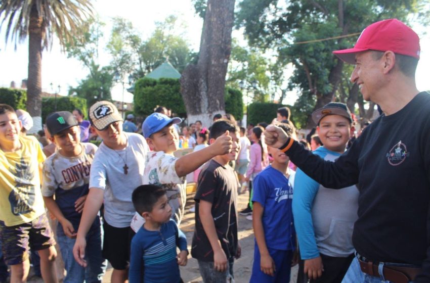  Villa Morelos se llenó de alegría y unión familiar para celebrar a las niñas y niños del municipio