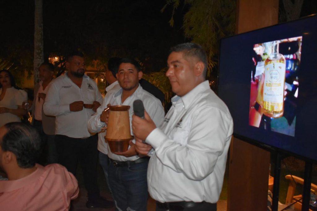 MaeMezCobre1