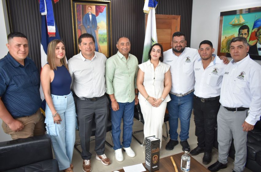  Mezcal michoacano se abre paso en República Dominicana y fortalece su expansión internacional