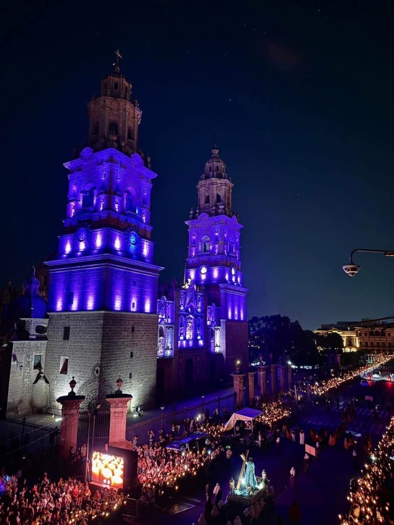 Más de 60 mil personas acompañan la Procesión del Silencio: Alfonso Martínez Alcázar 11 img 20260403 wa01003619299768618809334