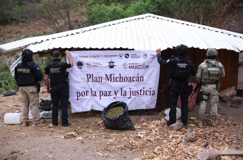  FGE ejecuta dos cateos en San José de las Cidras; aseguran armas, droga y vehículos