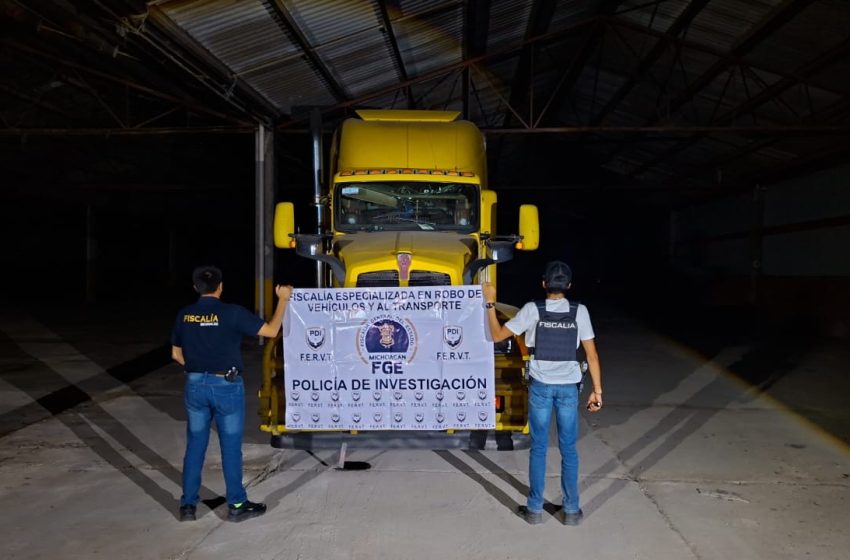  Recupera FGE tractocamión con cuatro toneladas de aguacate, robado con violencia en Zinapécuaro