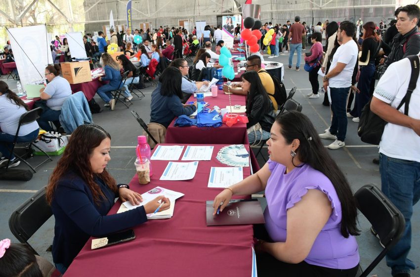 Más de mil 800 oportunidades de trabajo se ofertaron en cinco municipios de Michoacán