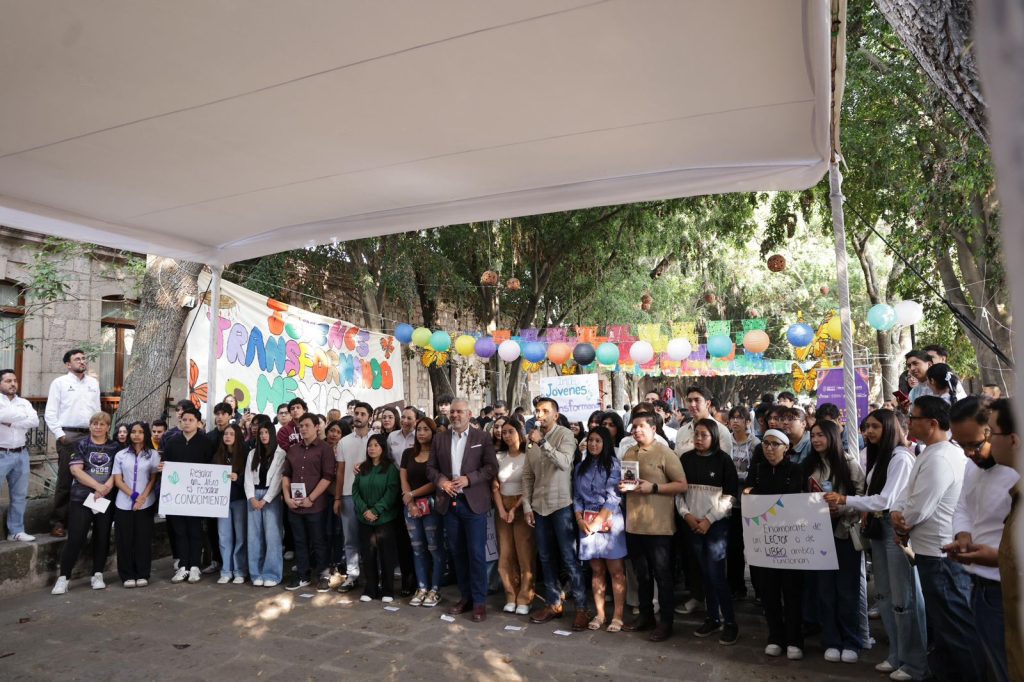 Inicia maratón nacional de lectura enfocado en la juventud: Bedolla 6 GobMichLeerPaz4