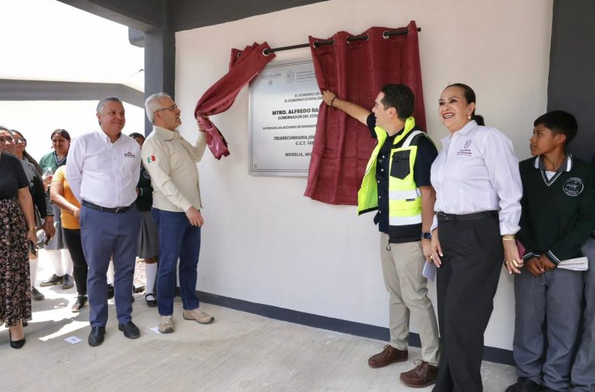  Inaugura Bedolla en Morelia reconversión de telesecundaria a bachillerato, impulsada por la presidenta Sheinbaum