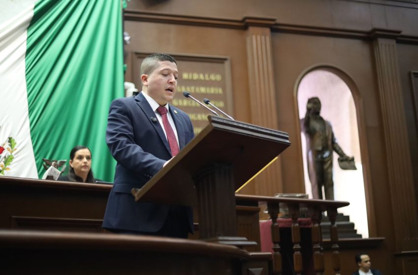  Propone Vicente Gómez Núñez creación del Consejo de la Juventud Comunitaria