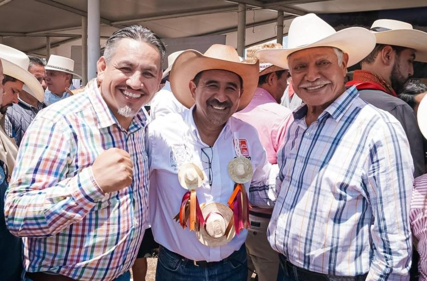  Ganadería es motor de desarrollo y sustento de miles de familias michoacanas, necesario su fortalecimiento: Víctor Manríquez
