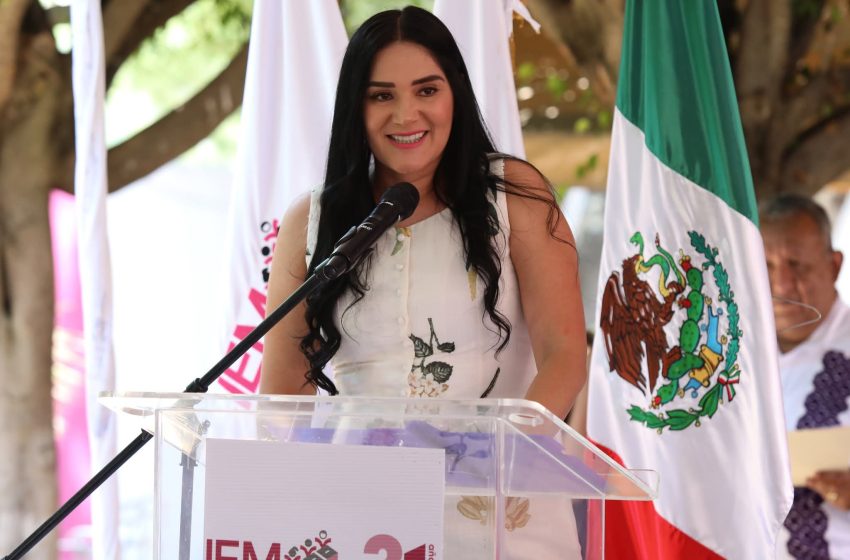  Diana Espinoza destaca fortalecimiento democrático en aniversario del IEM
