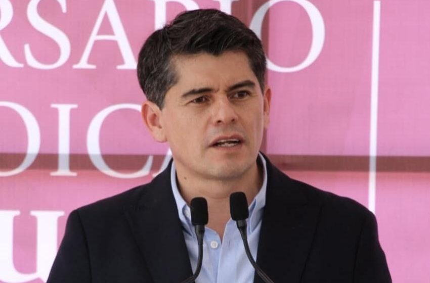  Toño Ixtláhuac reconoce apoyo de federación y estado para restablecer el libre tránsito en Zitácuaro