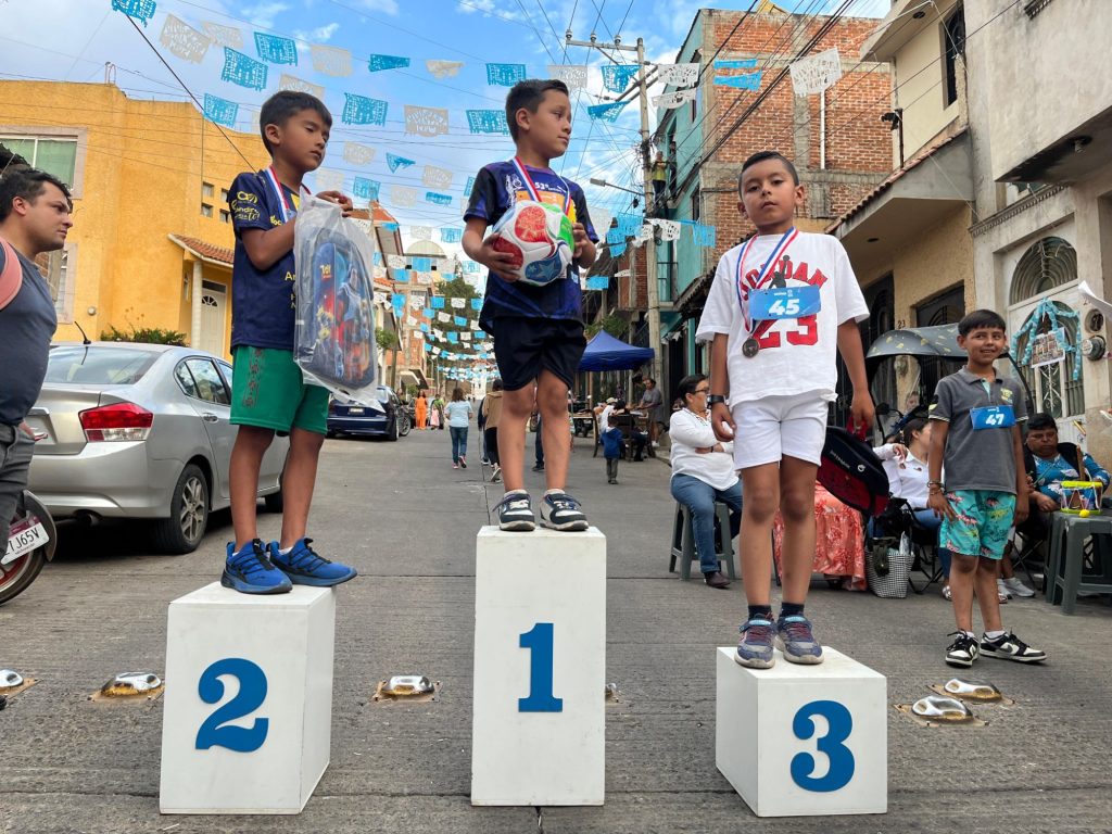 Éxito total en Quiroga con la Gran Carrera Infantil y rodada ciclista por el Día del Niño y la Niña 2 img 20260505 wa01621766228994762656027