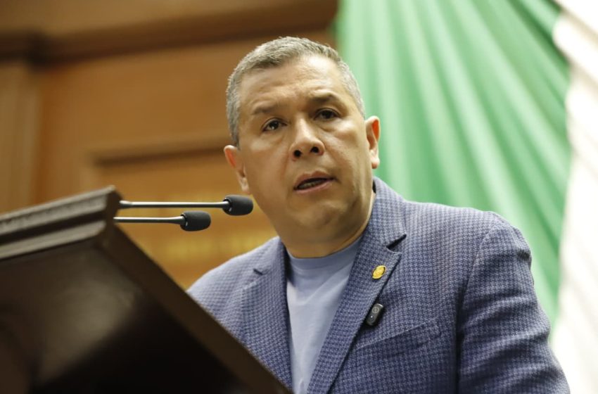  Juan Carlos Barragán impulsa iniciativa para reconocer al agua como derecho humano fundamental