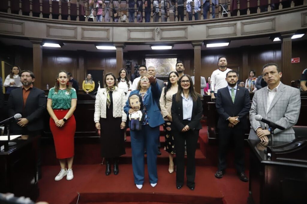 Congreso del Estado toma protesta como diputada a Julieta García Zepeda 2 76Julieta2