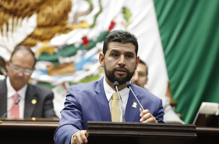  Octavio Ocampo impulsa reforma para crear un mecanismo de atención inmediata de migrantes desaparecidos o detenidos