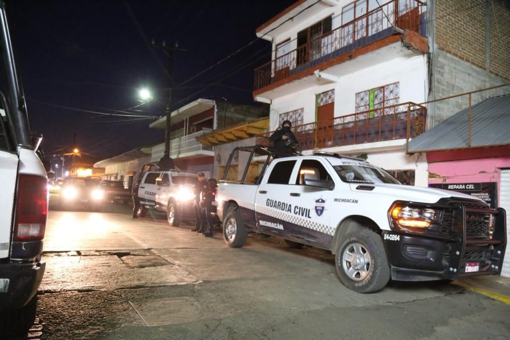 Tras repeler una agresión, SSP y GN detienen a cuatro personas y abaten a presunto líder delincuencial 2 GobMichDetenSSP2