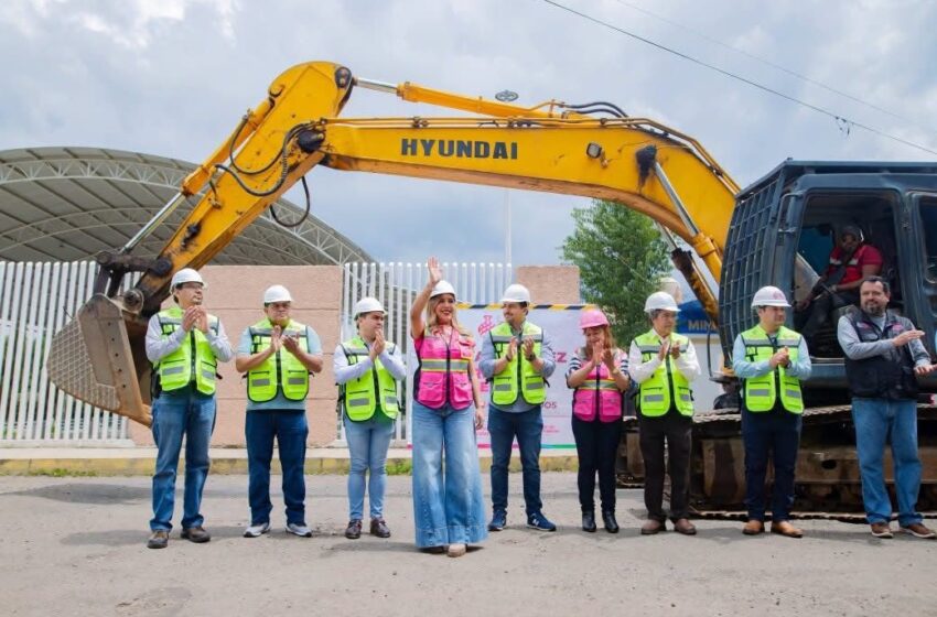  Dayana Pérez Mendoza encabeza arranque de obra integral en la calle Prolongación Hidalgo