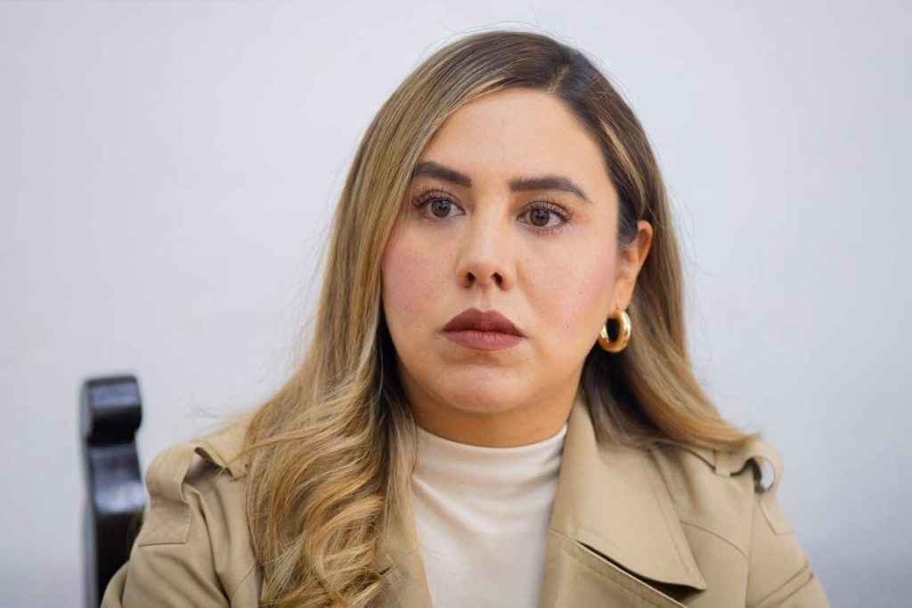 Dayana Pérez Mendoza fortalece preparativos para el Concurso Artesanal de la Feria Nacional del Cobre 3 img 20260615 wa03146037418668908121919